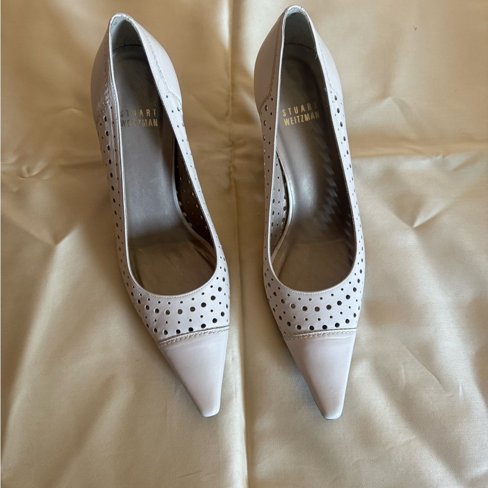 STUART WEITZMAN Picadillo nude perforated pump 7